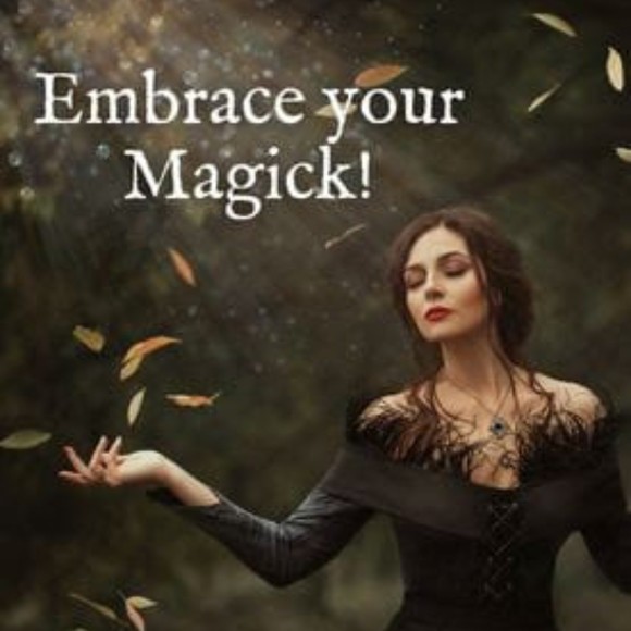 Meet your Posher, Roxie - Picture 1 of 1